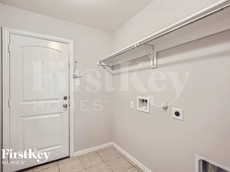 278 Meadowcrest Dr — Photo 25