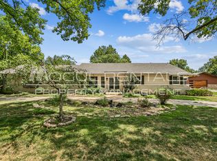 500 S Circle Lake Rd, Wichita, KS 67209