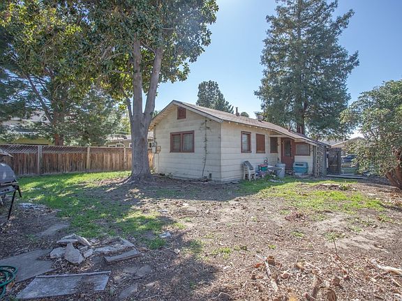 4th image of 440 N Orchard Dr