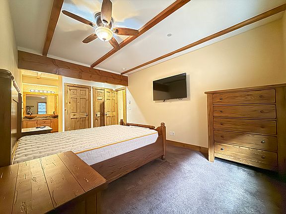 5th image of 32 Hunter Hill Rd #208B