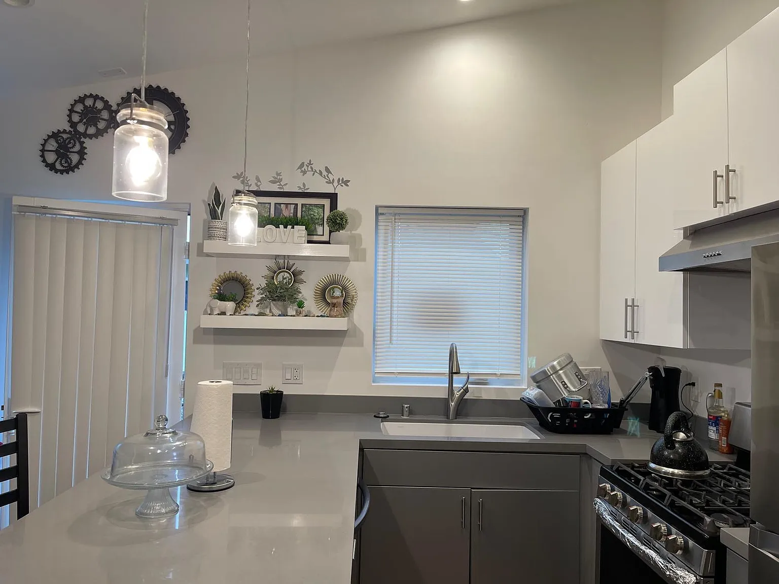 1420 Yuba Ave — Photo 3