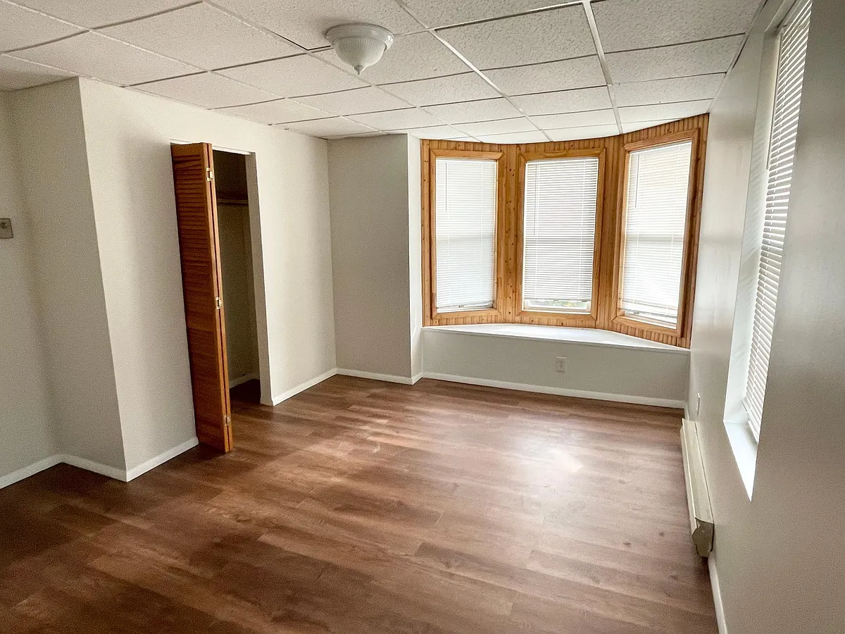 Large Bedroom 1 with lots of windows - 92 Mount Pleasant St #3
