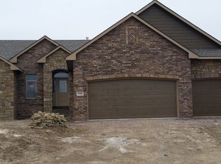 15302 E Woodcreek St, Wichita, KS 67230