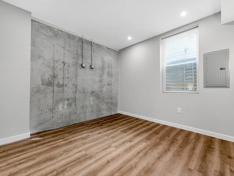 2635 W Sterner St — Photo 21