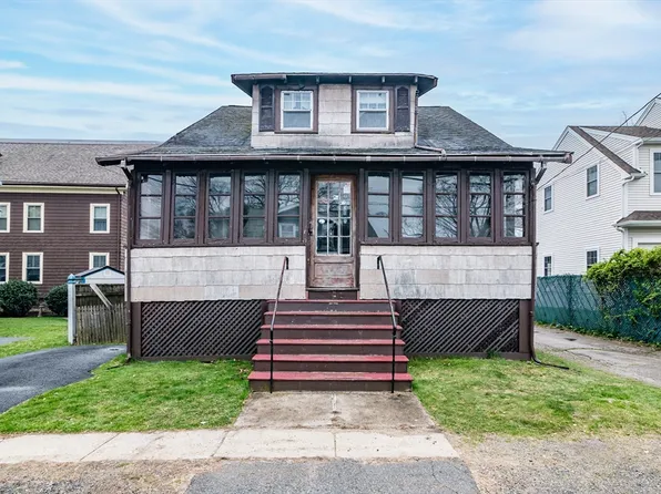 1 Meadowbrook Rd, Braintree, MA 02184