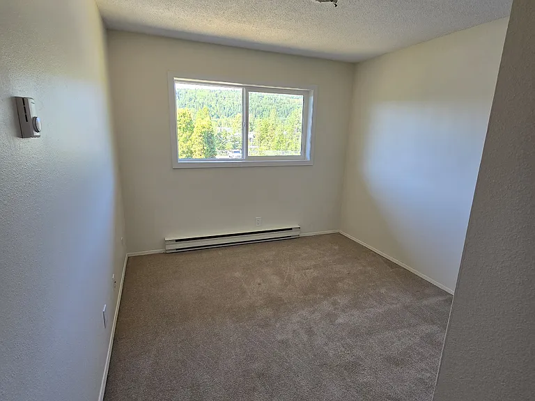 4001 Enemark Cres — Photo 26