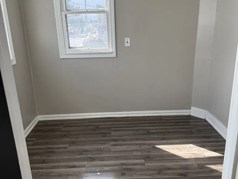 458 Cedar Ave #201 — Photo 4
