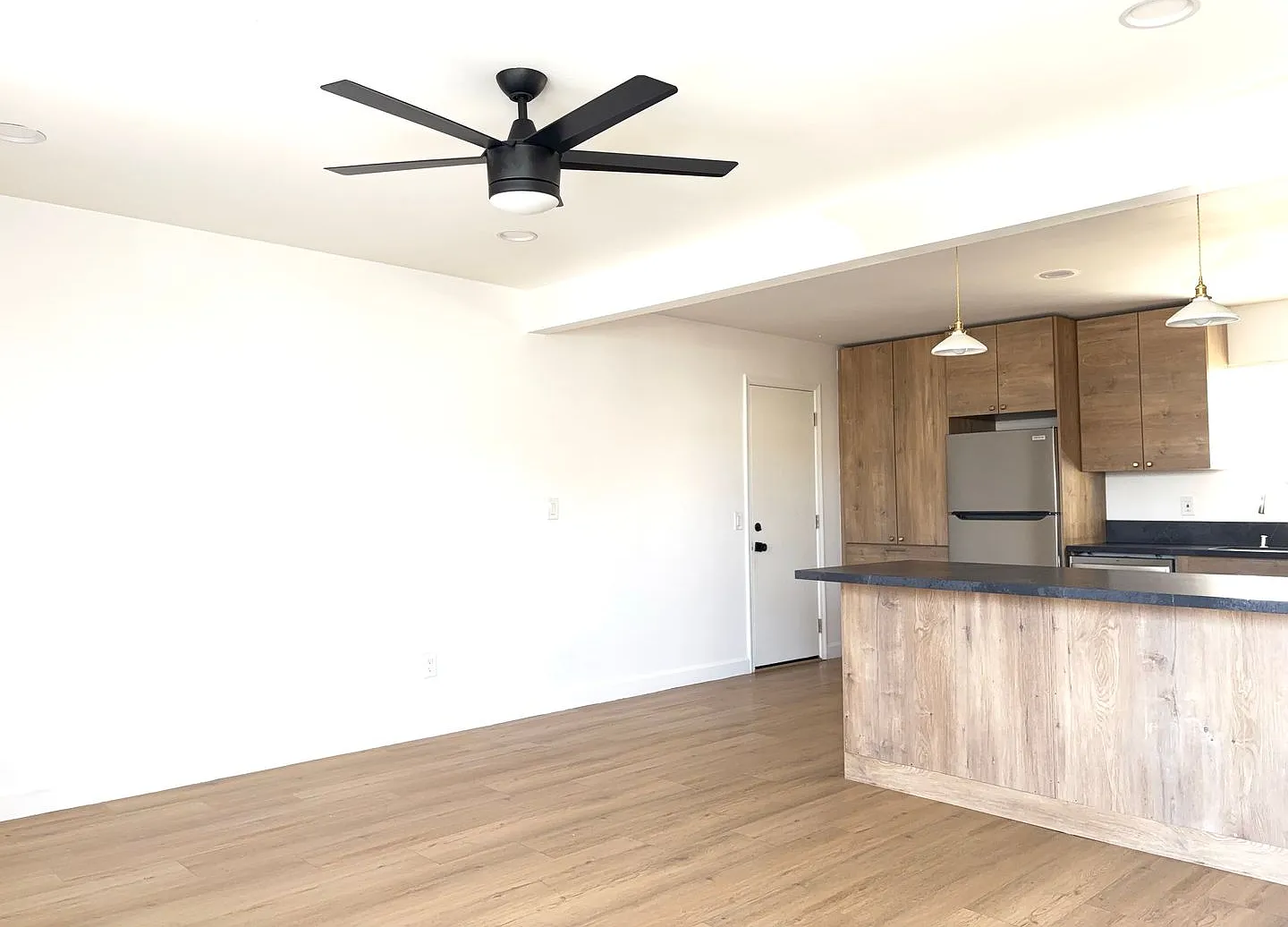 2 Bedrooms 1 Bath Home For Rent In Imperial Beach — Photo 4