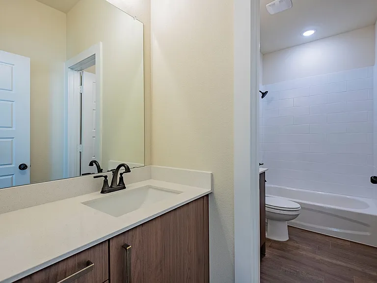 713 Wheatfield Dr — Photo 15