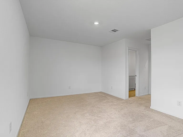 390 Lucia Way — Photo 18