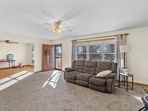 4th image of 1015 E 10th St