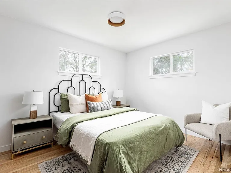 1087 N Wolff St — Photo 12