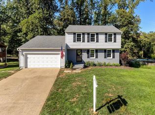 7945 Freehollow Dr, Falls Church, VA 22042