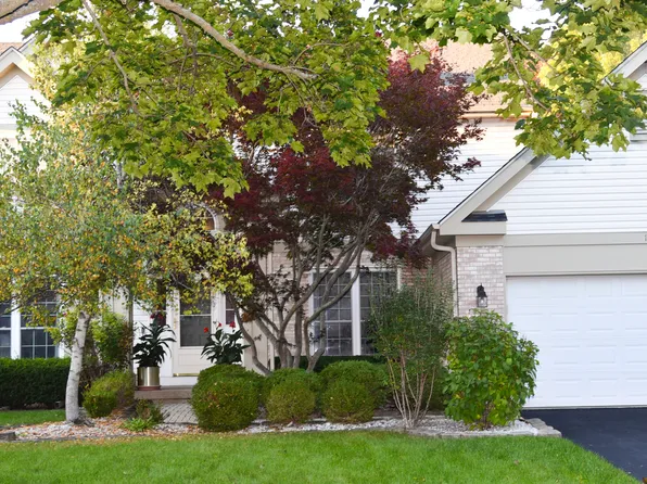 1218 Meadowlark Ln, Grayslake, IL 60030