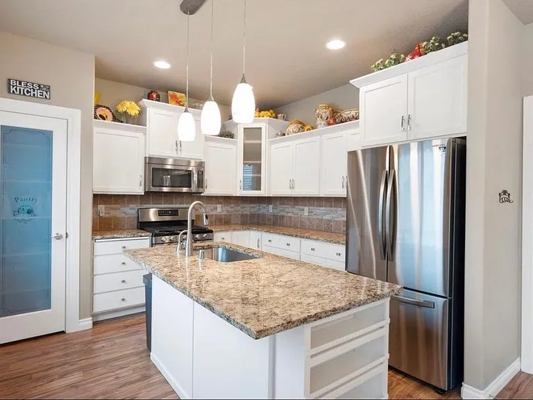 4819 N Emerald Ln — Photo 15
