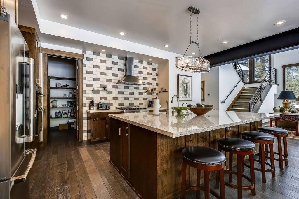 10137 Corrie Court 5