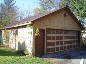 2nd image of 1316 Pine Grove Ave
