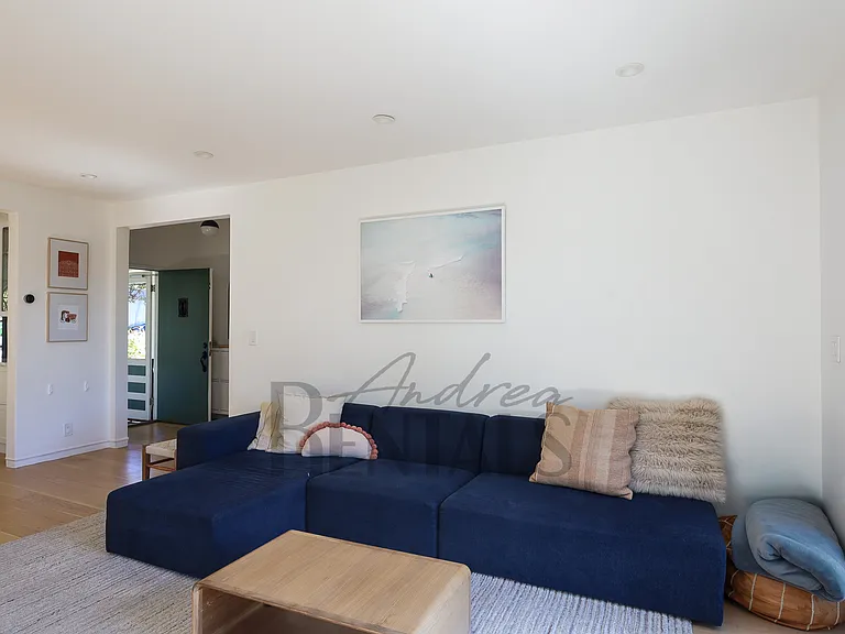 364 Coventry Rd — Photo 5