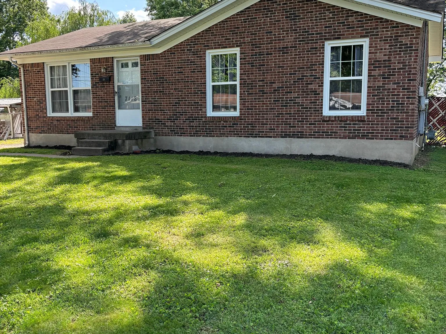 7118 Daisy Ave — Photo 2