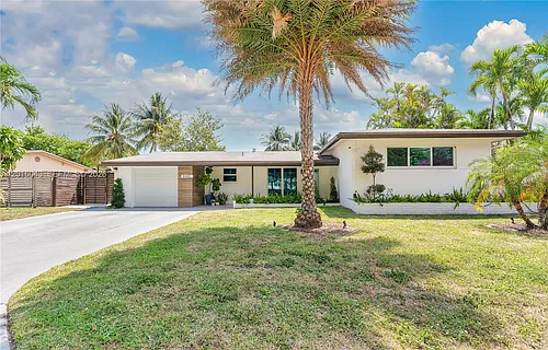 4440 SW 28th Ter Photo 1