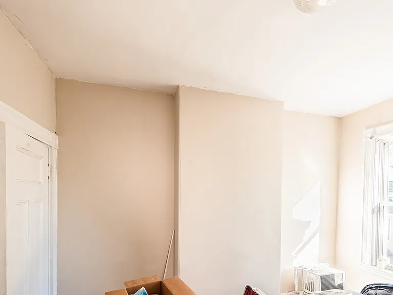 48 Green St #1R — Photo 12