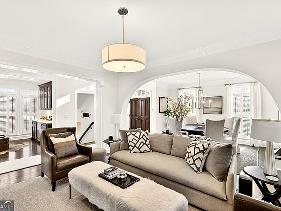 5th image of 16 Conifer Cir NE