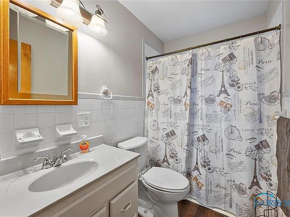 4th image of 5940 Dixon Ave