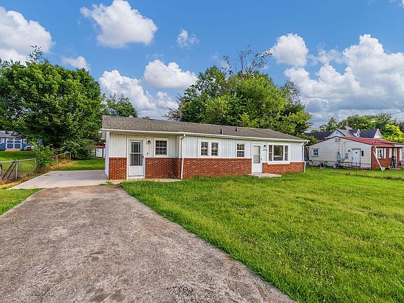 3rd image of 3120 Norman Dr