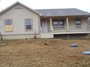 37 Cedar Hill Ln, Galena, MO 65656