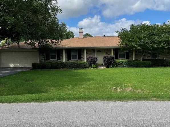 1114 Bowlin Ave, Port Neches, TX 77651
