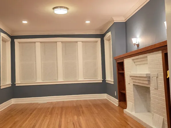 4509 W Monroe St #1, Chicago, IL 60624