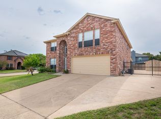 1157 Whistle Stop Dr, Saginaw, TX 76131