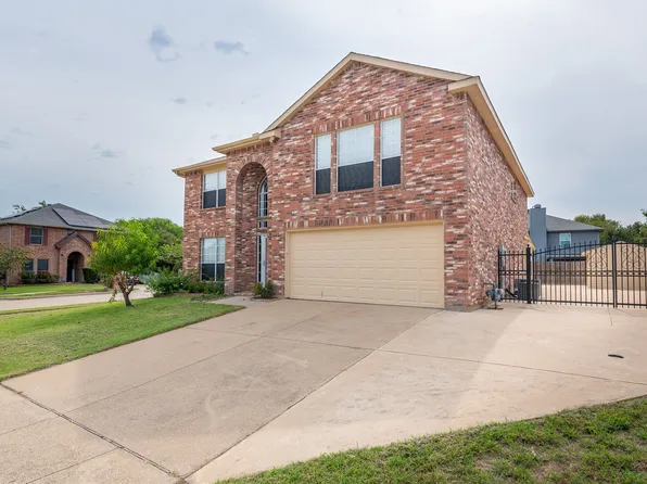 1157 Whistle Stop Dr, Saginaw, TX 76131