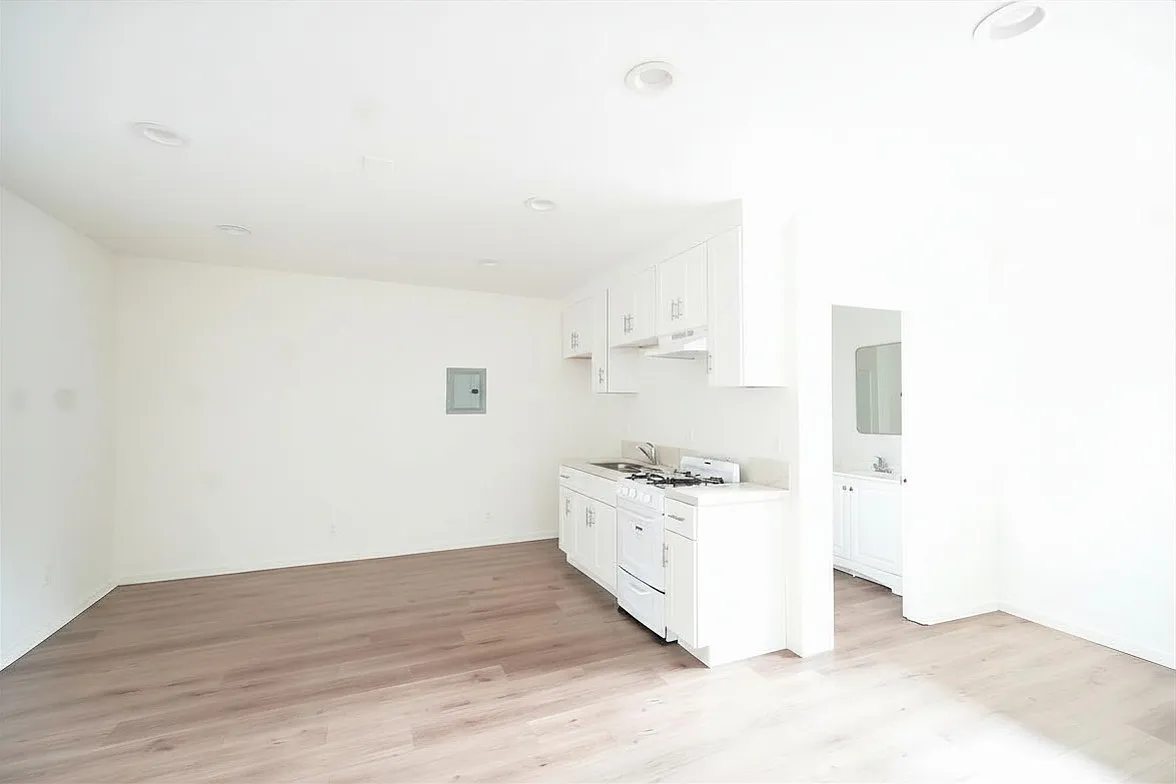 1 bed, $1,875 — Photo 3