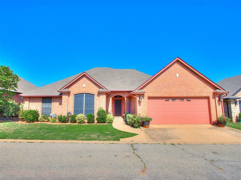 1st image of 1404 N Canyon Way
