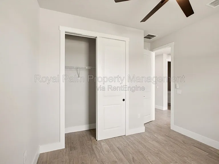 3750 NE 13th Ave — Photo 28
