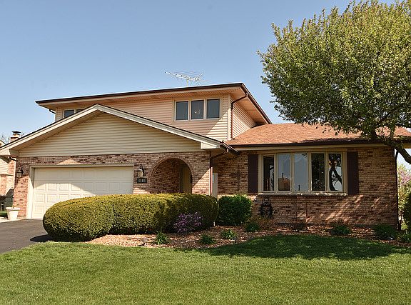 3rd image of 9108 Kensington Way