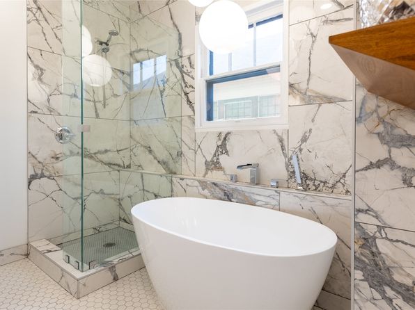 Additional property image - 301 S Winnetka Ave, Dallas, TX 75208