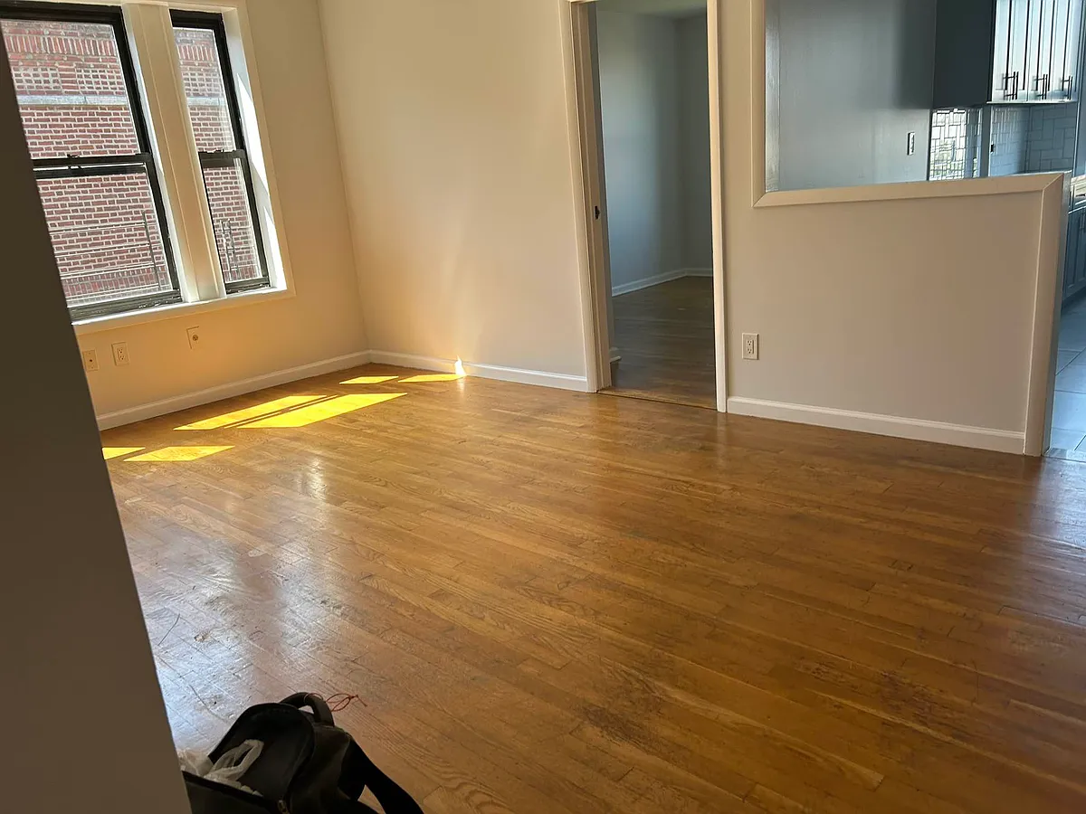 Building Photo - 31-63 33rd St #25