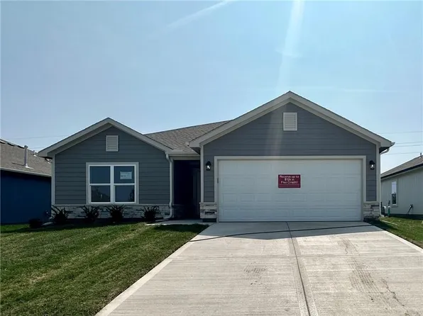 615 W Lanesfield St, Gardner, KS 66030