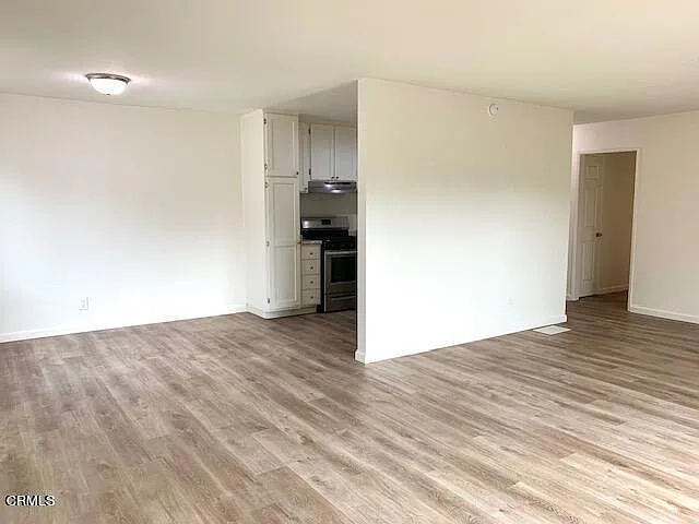 2659 E Harbor Blvd — Photo 3