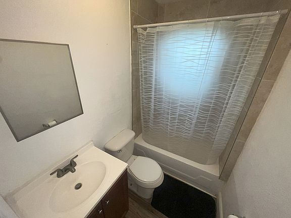 4th image of 840 NW 5th Ave #11269717