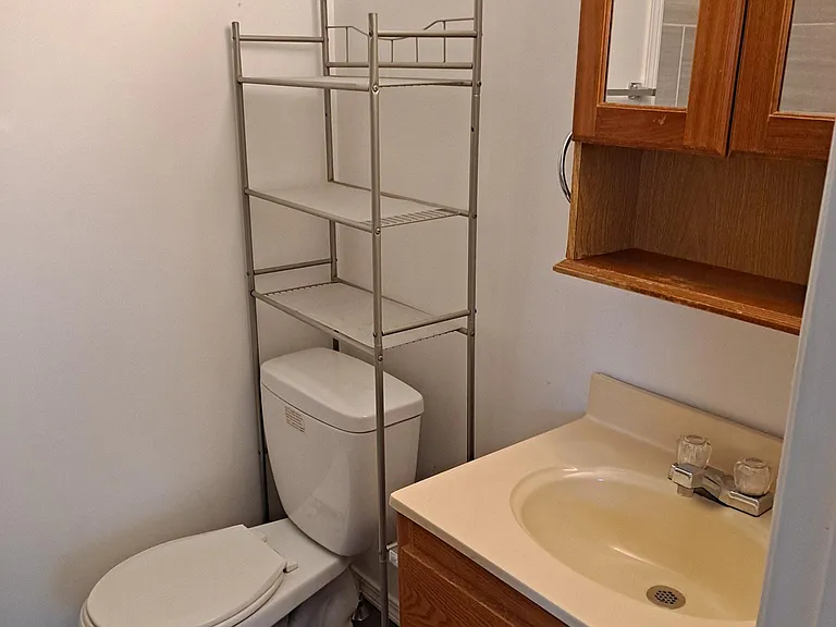 187 Pocahontas St — Photo 26