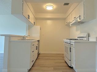 Beach Apartments, Bellflower, CA 90706