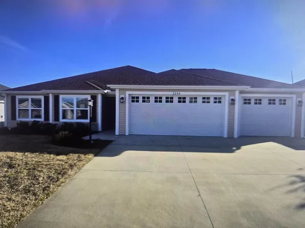 3290 Sennett Cir, Oxford, FL 34484