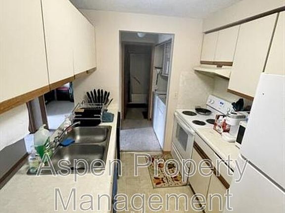 4th image of 808 Benton Dr APT 12