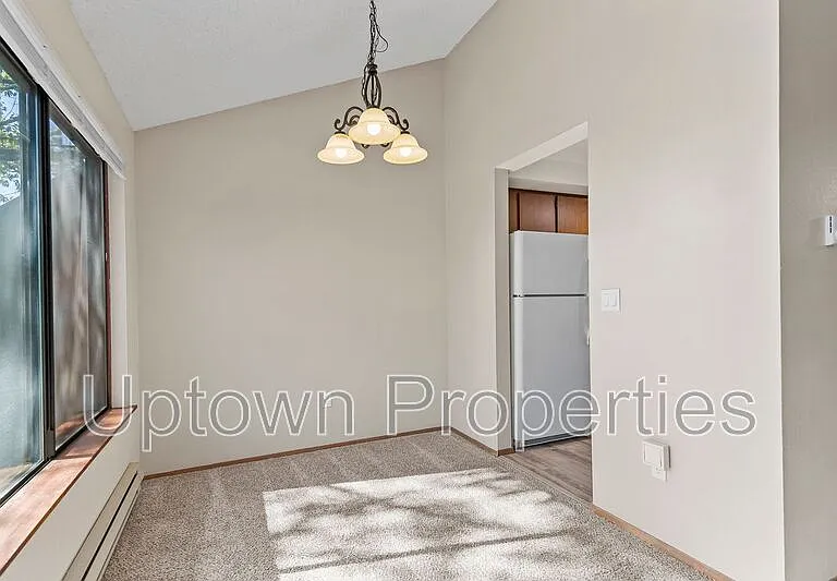 248 Cervantes — Photo 9