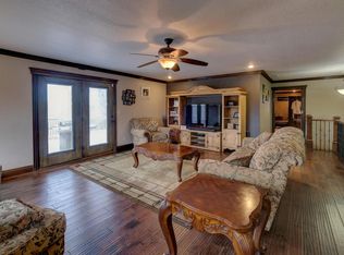 10901 Hummingbird Ln, Carthage, MO 64836