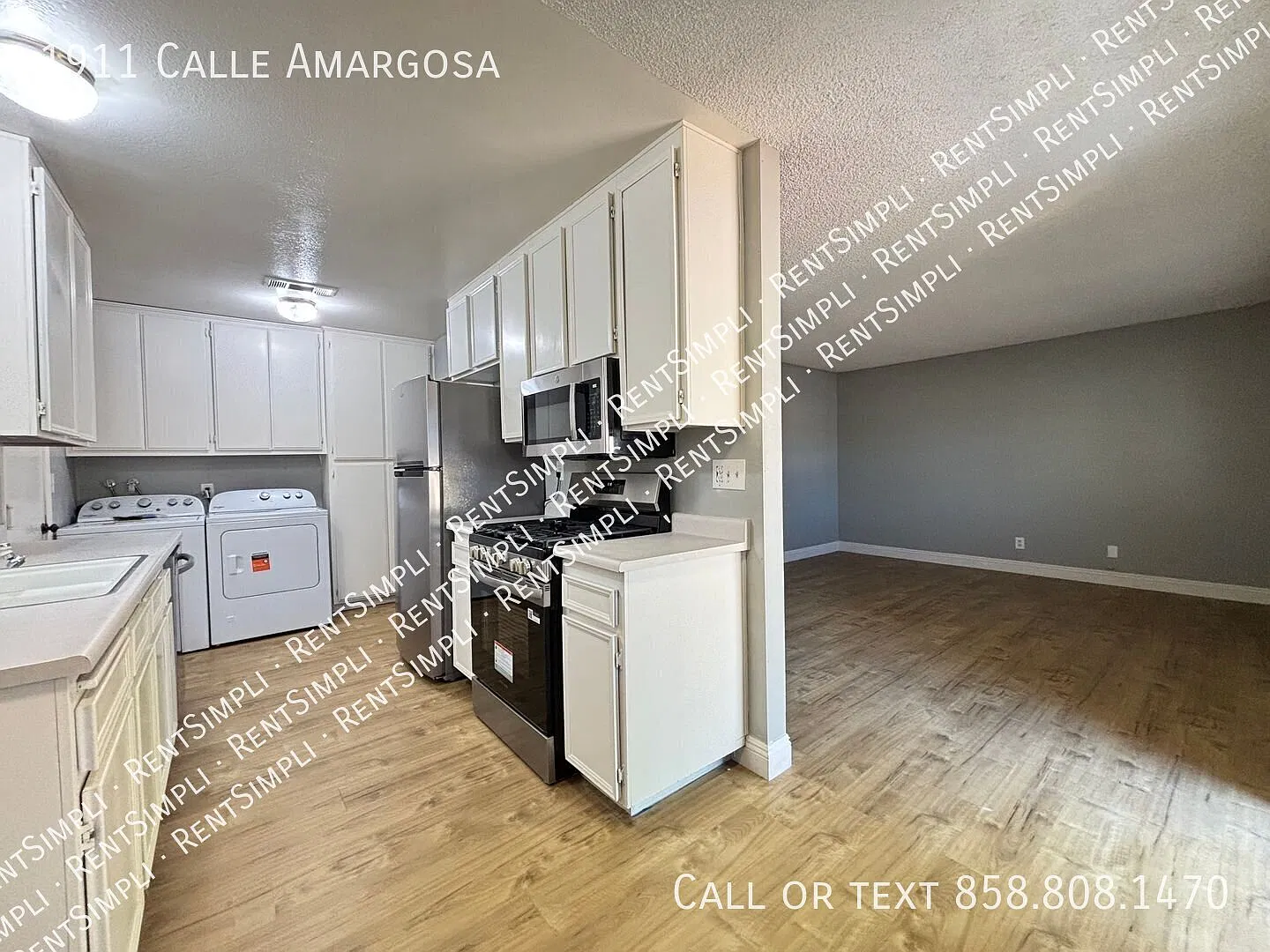 Freshly Updated 2-Bedroom Home in a Desirable 55+ Community! — Photo 2