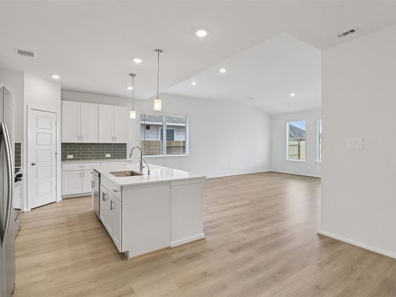3rd image of 5217 Redbud Valley Dr